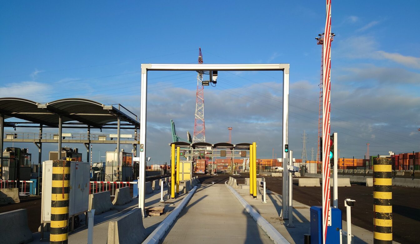 Automating the container hand over process camco technologies